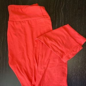 LulaRoe leggings reddish or dark coral
